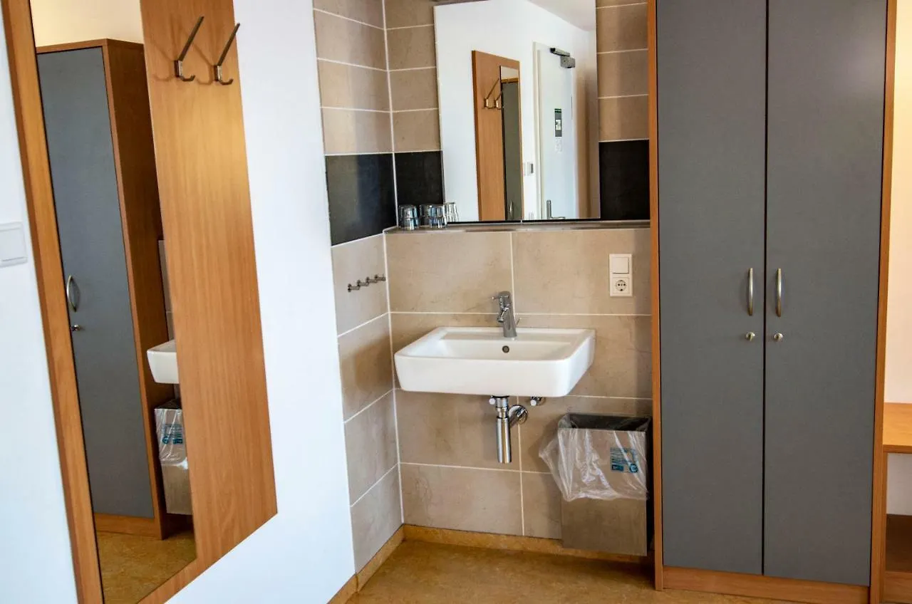Ausbildungshotel St. Theresia Monaco di Baviera 2*,